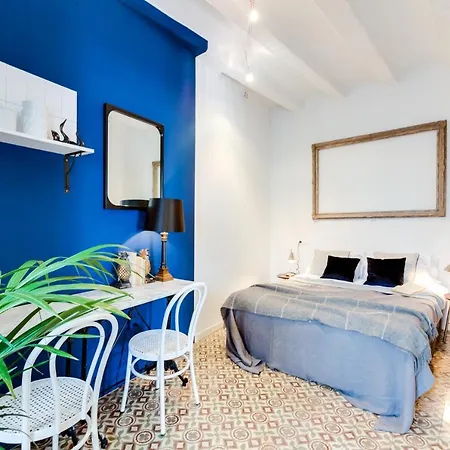 New! En Ville Boutique Placa Universitat