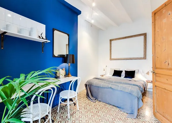 New! En Ville Boutique Placa Universitat